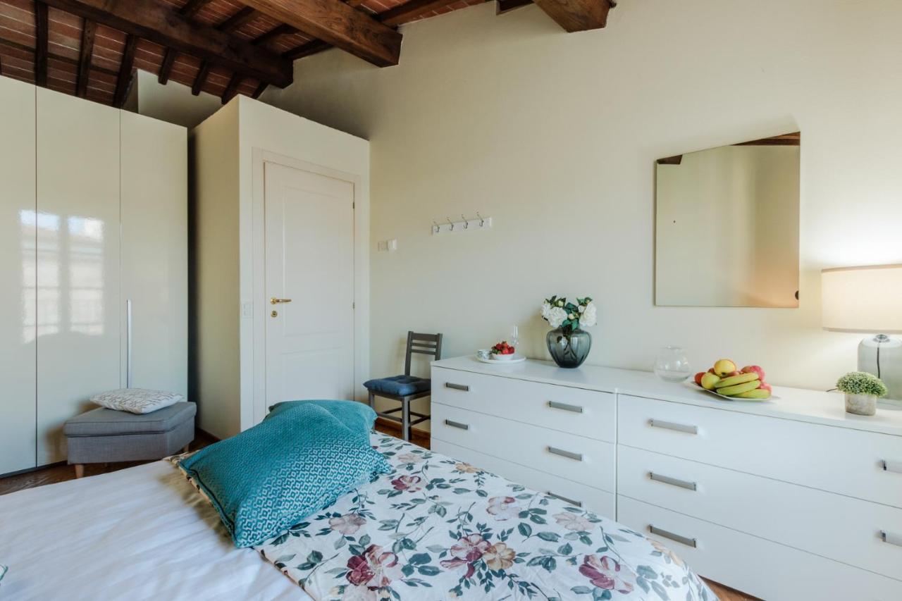 Helene Smart Flat With Elevator Inside Lucca Lägenhet Exteriör bild
